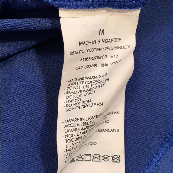 Saucony Running Top Jacket Sz Medium with thumb holes - Picture 5 of 5